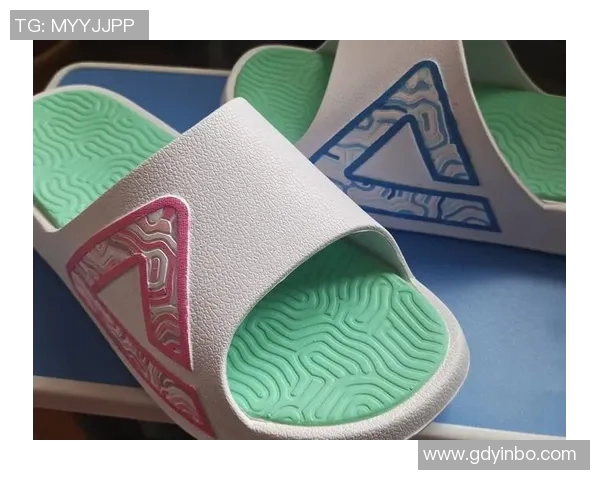 态极拖鞋DIY打造属于你的足球明星风格运动装备 态极拖鞋DIY打造属于你的足球明星风格运动装备