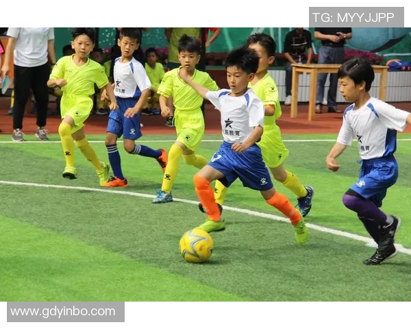 凤阳足球群携手共进共创辉煌未来助力地方足球事业发展与青少年成长