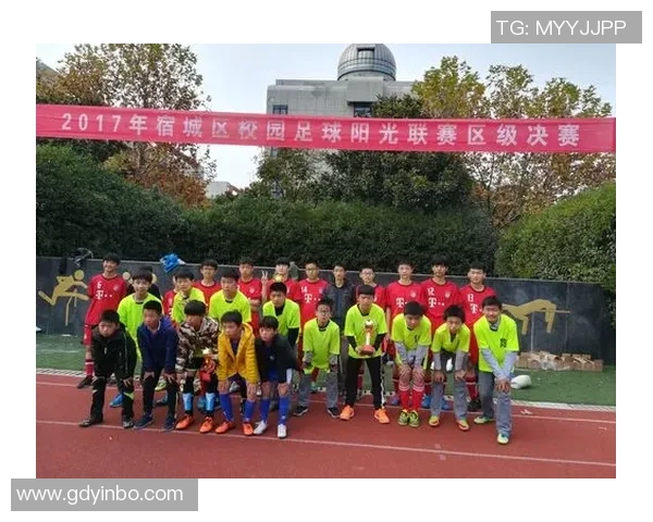 探索选修足球的多重目的与学生全面发展的关系 探索选修足球的多重目的与学生全面发展的关系