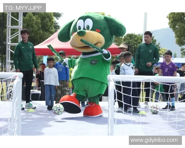 英格兰足球微博热议最新赛事动态球迷互动精彩不断